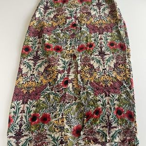 TOPSHOP floral midi skirt. Size US 4.